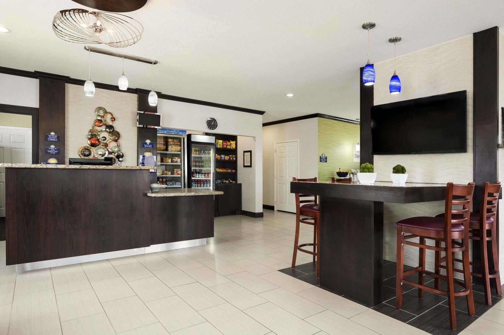 Days Inn Pearsall Zewnętrze zdjęcie