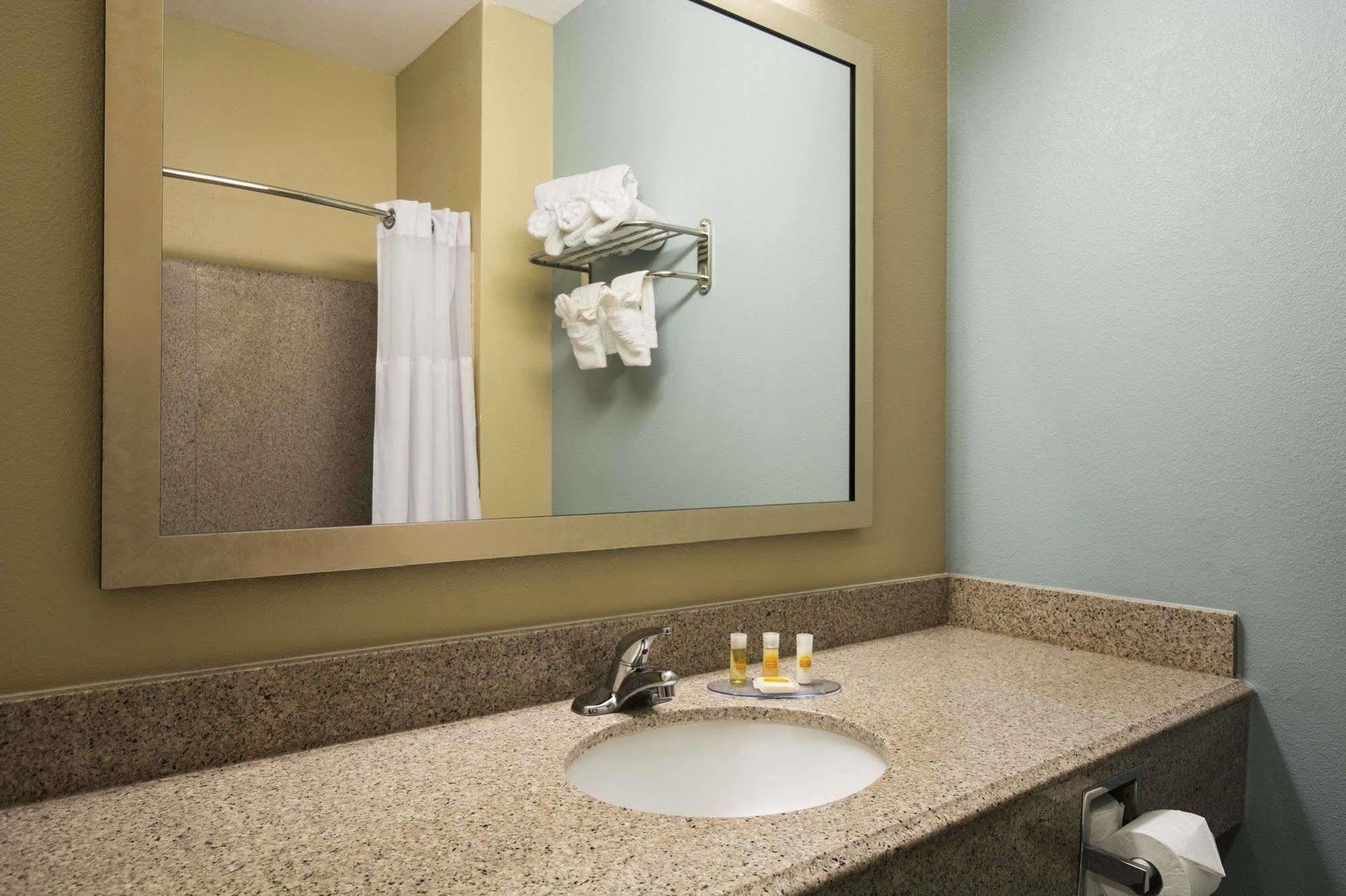 Days Inn Pearsall Zewnętrze zdjęcie